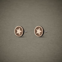 Wooden Stud Earrings Star N°5 | FEINFORMART — Ansicht 2