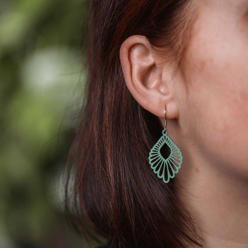 "Mindful" Wooden Drop Earrings - Featherlight, Delicate, Hypoallergenic — Ansicht 2