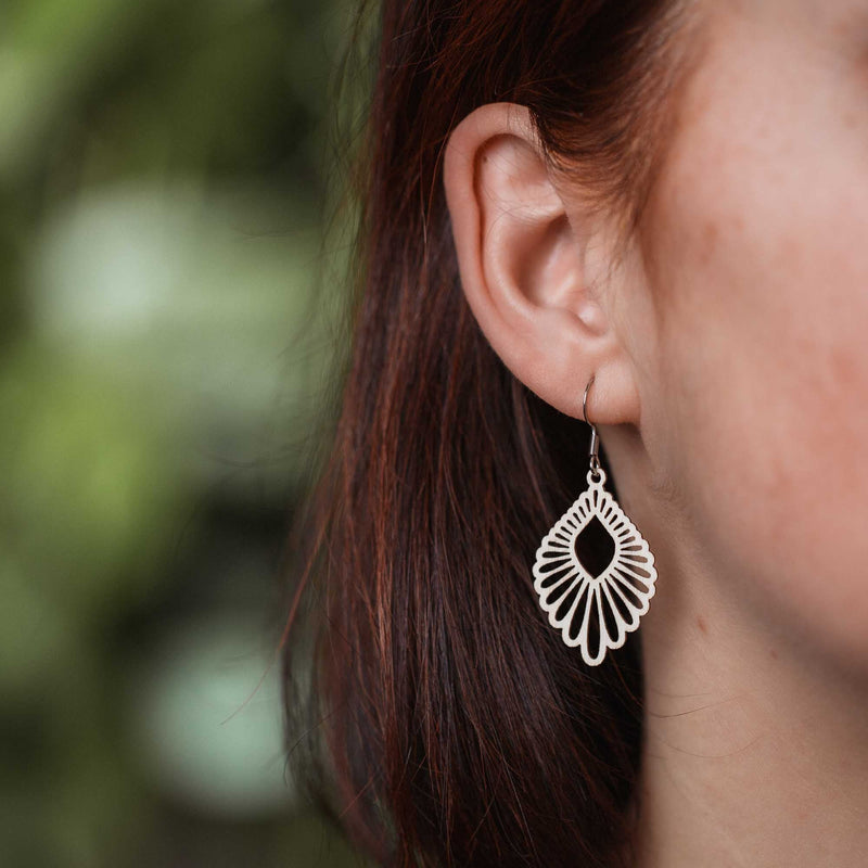 "Mindful" Wooden Drop Earrings - Featherlight, Delicate, Hypoallergenic — Ansicht 17