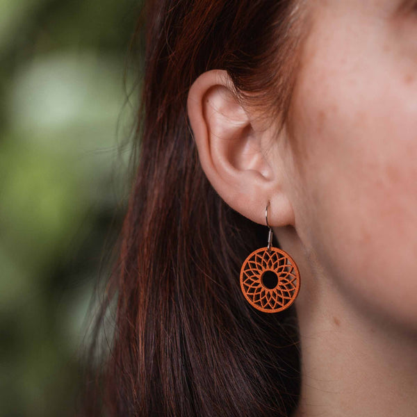 Spirit wooden earrings – feather-light, delicate, hypoallergenic