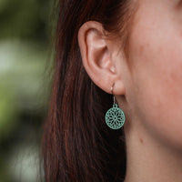 "Sunwheel" Wooden Drop Earrings – feathery light, delicate, hypoallergenic — Ansicht 7