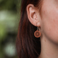 "Sunwheel" Wooden Drop Earrings – feathery light, delicate, hypoallergenic — Ansicht 12