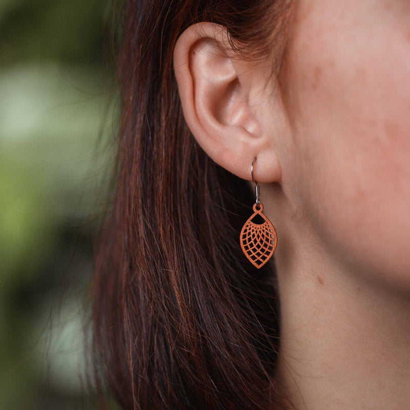"Leaf" Wooden Earrings – feather-light, delicate, hypoallergenic — Ansicht 12