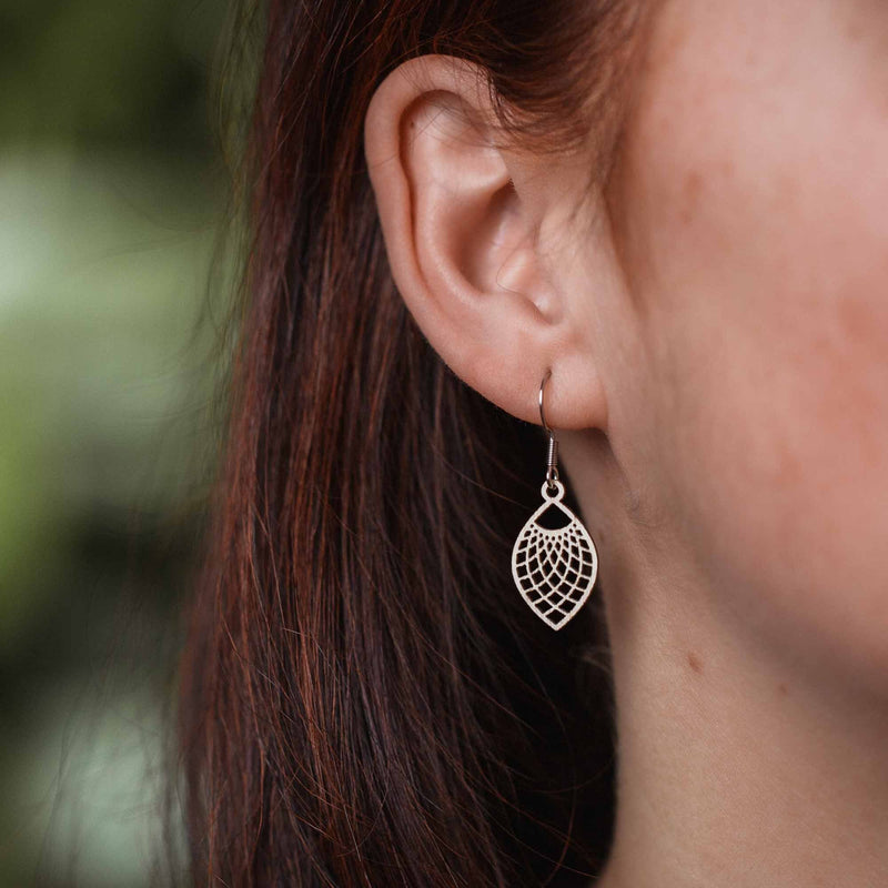 "Leaf" Wooden Earrings – feather-light, delicate, hypoallergenic — Ansicht 17