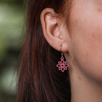 Flower mini wooden earrings - feather-light & anti-allergenic stainless steel studs — Ansicht 32
