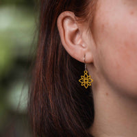 Flower mini wooden earrings - feather-light & anti-allergenic stainless steel studs — Ansicht 27