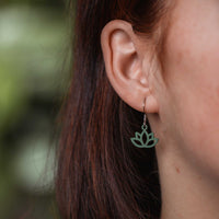Flower Lotus Wooden Drop Earrings – feather-light and anti-allergenic — Ansicht 17