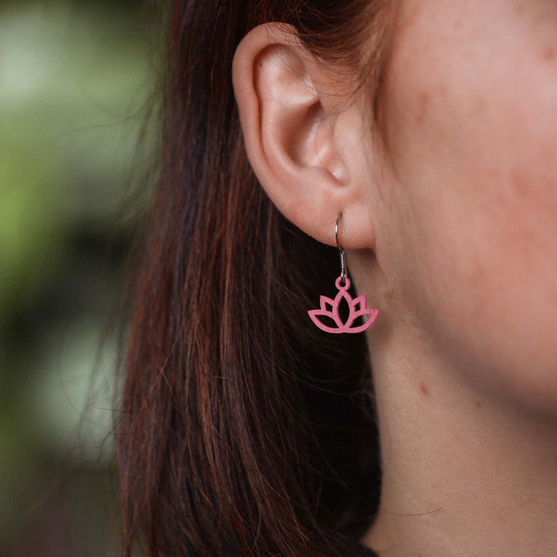 Flower Lotus Wooden Drop Earrings – feather-light and anti-allergenic — Ansicht 32