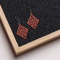 Tribal Echo Wooden Drop Earrings – feather-light, delicate, hypoallergenic — Ansicht 11