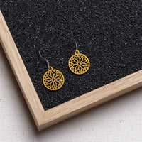 "Sunwheel" Wooden Drop Earrings – feathery light, delicate, hypoallergenic — Ansicht 1