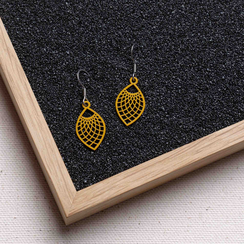 "Leaf" Wooden Earrings – feather-light, delicate, hypoallergenic — Ansicht 26