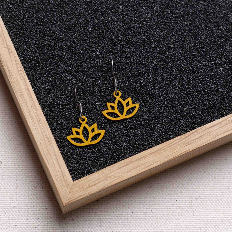 Flower Lotus Wooden Drop Earrings – feather-light and anti-allergenic — Ansicht 26
