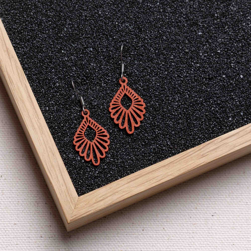 Mindful Mini Wooden Drop Earrings – feather-light, delicate, hypoallergenic — Ansicht 11