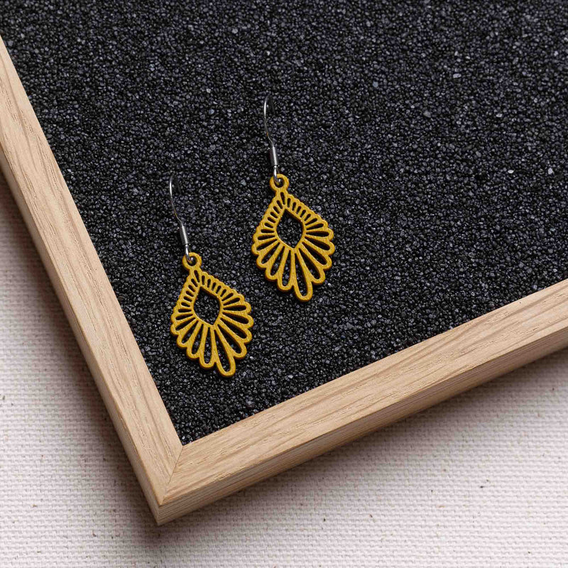 Mindful Mini Wooden Drop Earrings – feather-light, delicate, hypoallergenic — Ansicht 26