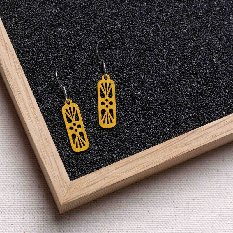 Harmony Wooden Earrings – feather-light, delicate, hypoallergenic — Ansicht 1