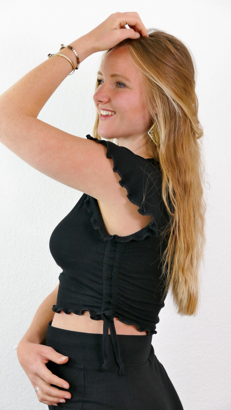 FARRAH Crop T-Shirt black – Lyocell, Rüschen, Schmetterlingsärmel — Ansicht 14
