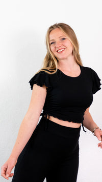TENCEL FARRAH Crop T-Shirt black – Rippoptik mit Schnürung & Schmetterlingsärmel — Ansicht 5