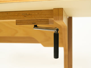 DEXTER-Artist | Höhenverstellbarer Arbeits- & Schreibtisch | Mechanisch verstellbar | Multiplex Buche | Made in Europe