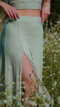 FARRAH Midiskirt mint – High Waist Rüschensaum Schlitz — Ansicht 6