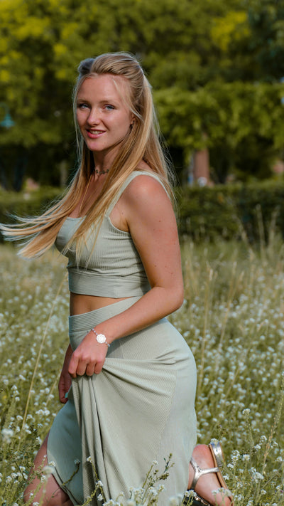 FARRAH Midiskirt mint – High Waist Rüschensaum Schlitz