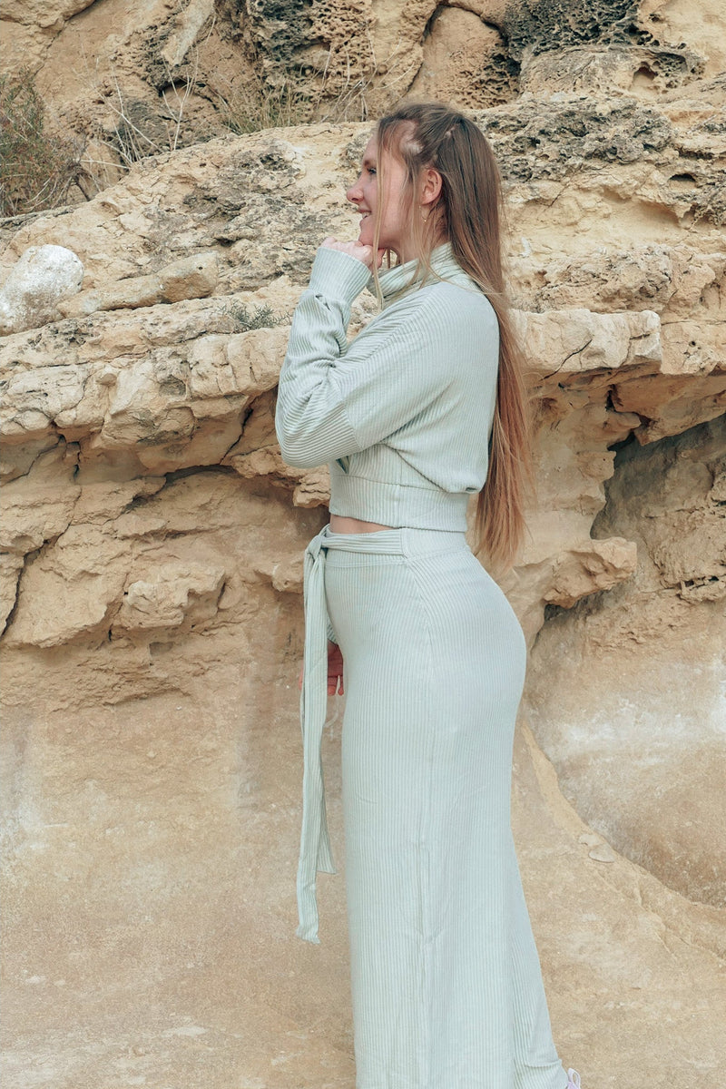 Aila Crop Pullover Mint – Turtleneck Sweater made of LENZING™ Viscose — Ansicht 5
