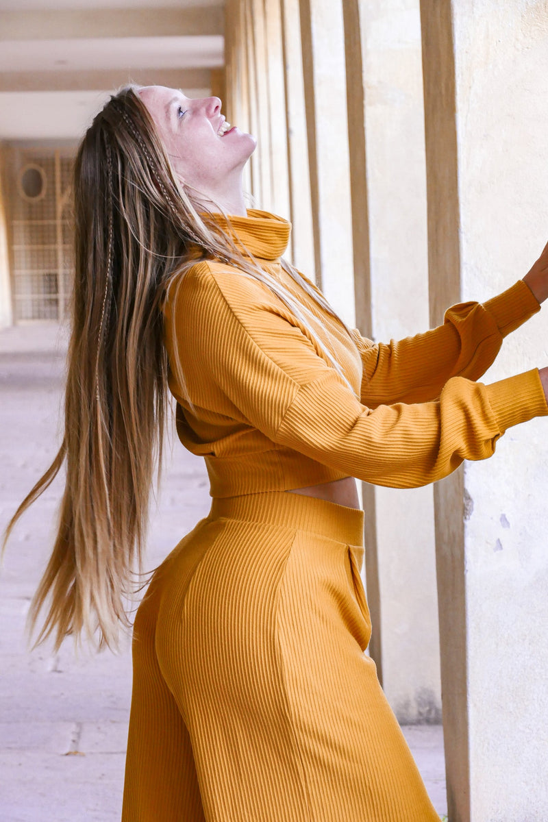 Aila Comfy Pants Amber – Sustainable feel-good trousers made of LENZING™ Viscose with wide leg — Ansicht 8