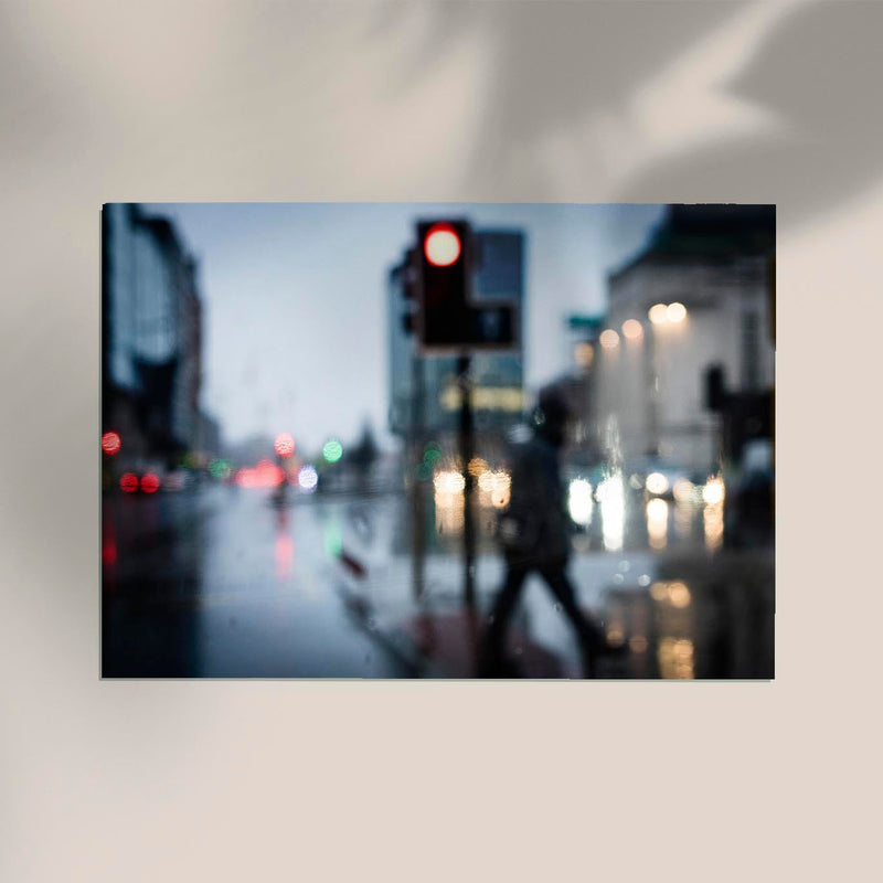 Blurry City at Night – Kunstfoto-Poster von Patroa Studio — Ansicht 2