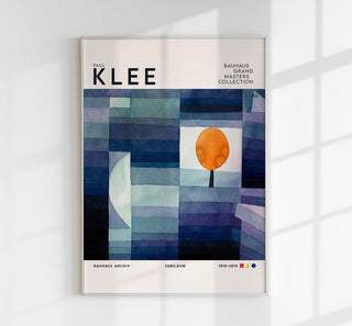 Paul Klee The Harbinger of Autumn Art Exhibition Poster – Geometrische Abstraktion | Wasserfarben & Graphit | Symbolische Farbkomposition