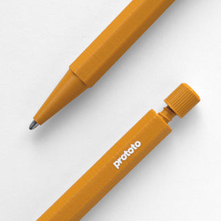 Zero Waste Kugelschreiber No.2 – Bioplastik Curry | Handgemacht | Klimaneutral