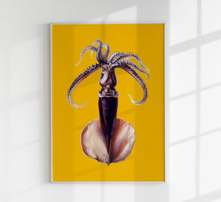 Yellow Squid Art Poster – UV-beständig | Fine Art Print | Meeresmotiv in Gelb