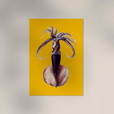 Yellow Squid Art Poster – UV-beständig, Fine Art Print, Meeresmotiv