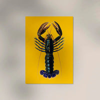 The Yellow Lobster Poster – Kunstdruck Hummer maritime Wanddeko handgefertigt Berlin — Ansicht 3