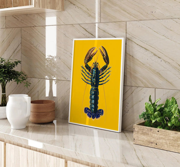 The Yellow Lobster Poster – Kunstdruck Hummer maritime Wanddeko handgefertigt Berlin