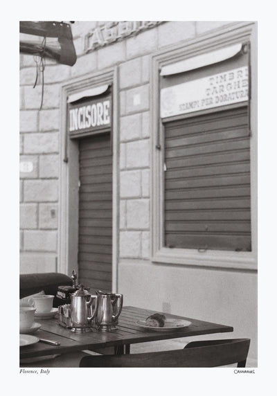 Coffee in Florence Poster by Cannanas – Kunstdruck Schwarz-Weiß