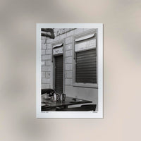 Coffee in Florence Poster by Cannanas – Kunstdruck Schwarz-Weiß — Ansicht 3