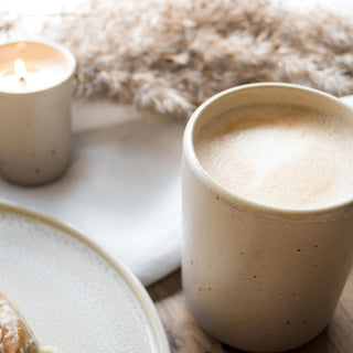 Becher Eelina – Steingut | Handgemacht | Natürlich & alltagstauglich