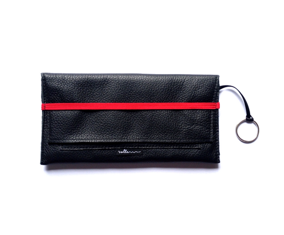 Volla Ledertasche 22 – Schwarz mit rotem Sicherheitsband, handgefertigt