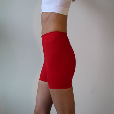 Oban Shorts Rot High Waist Funktionelles Design Nachhaltiges ECONYL