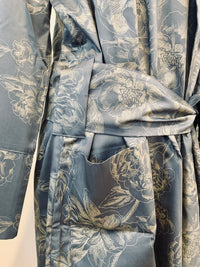 Satin Kimono Silver Blue Peony – 100% Cotton, Satin 300 TC, easy-iron — Ansicht 2