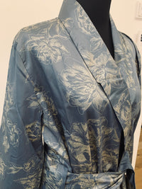 Satin Kimono Silver Blue Peony – 100% Cotton, Satin 300 TC, easy-iron — Ansicht 3