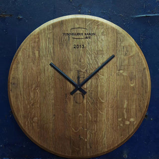 Viini Kello – Wall clock made from a wine barrel lid | Sustainable | Handmade | Made in Germany