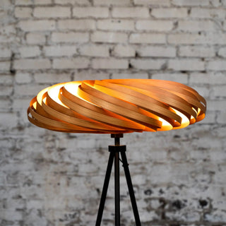 Stehleuchte 'Veneria' aus Kirschbaumholz 70 cm Gofurnit