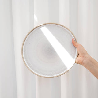 Aalina Large Plate – Handmade Elegance – Ovenproof and dishwasher safe. Ideal for any occasion!