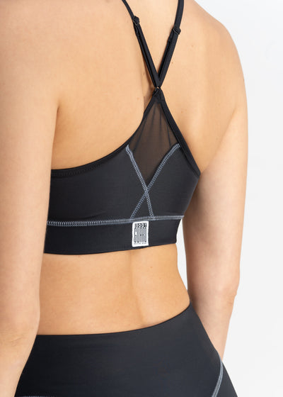 Sports Bra Tiffany – Schwarz/Grau | Verstellbare Träger | Mesh-Einsätze | ECONYL®