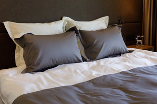 Bettwäsche Set Twist grey & white – 100% mercerisierte Baumwolle | Satin 300 TC | Bügelleicht