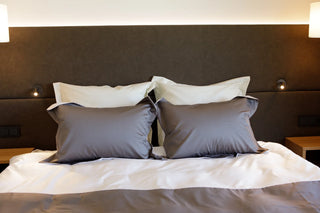 Bettwäsche Set Twist grey & white – 100% mercerisierte Baumwolle | Satin 300 TC | Bügelleicht