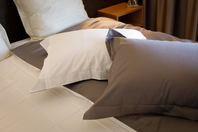 Pillowcase Set Twist grey&white 100% mercerized cotton satin 300 TC — von der Thannen Luxury Bedding