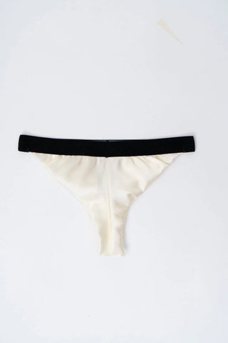 HACOY Silk Slip – Luxus pur | Seidig weich | Nachhaltig gefertigt