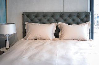 Bettwäsche Set Uni Beige mit Ziernaht 100% mercerisierte Baumwolle Satin 300 TC bügelleicht