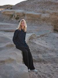 Dark Denim Shirt – Organic Cotton | Oversized Fit | Made in Portugal — Ansicht 4